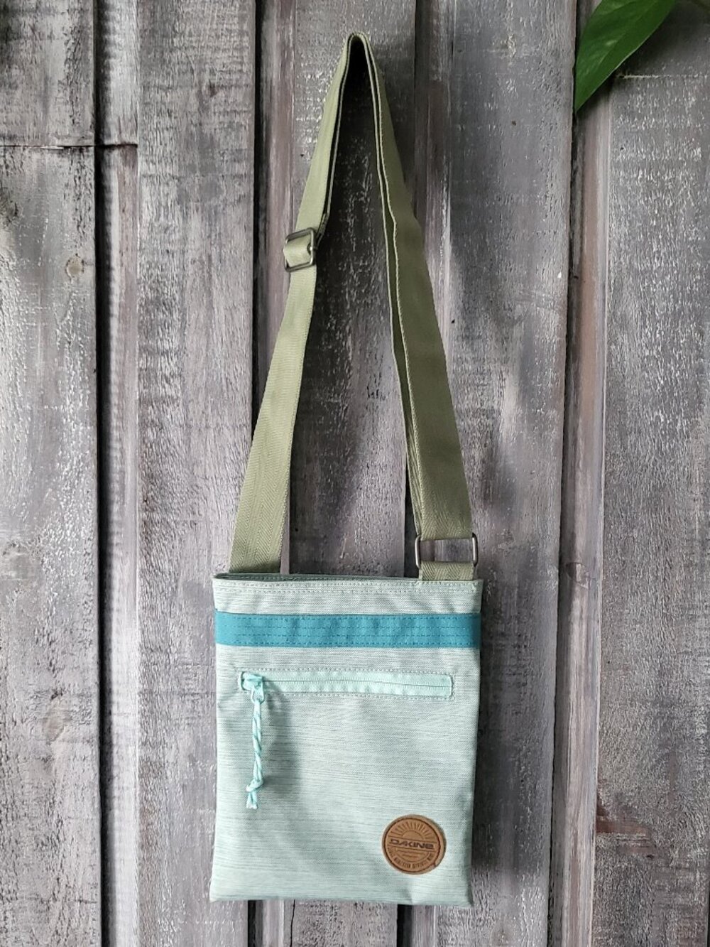 Dakine Jive Crossbody Bag Heather Mint Grey Teal Blue Logo Travel Purse 8"x9.5"